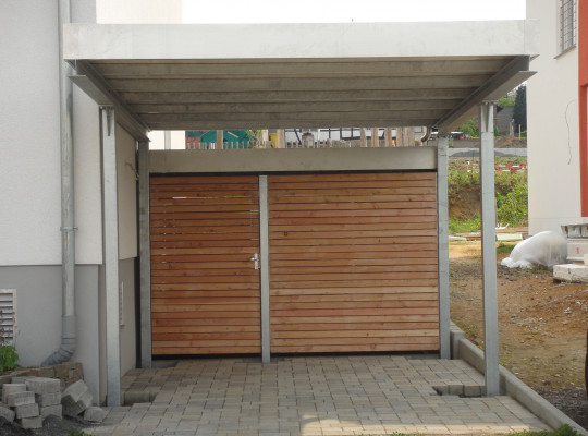Referenz D-53123 Bonn, Carport, Gründach, Gründach von Welcomp