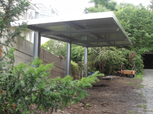 Referenz D-82131 Gauting, Carport, Freitragend, Trapezblech von Welcomp
