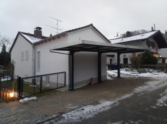 Referenz D-82327 Tutzing, Carport, Freitragend, Trapezblech, Pulverbeschichtung von Welcomp