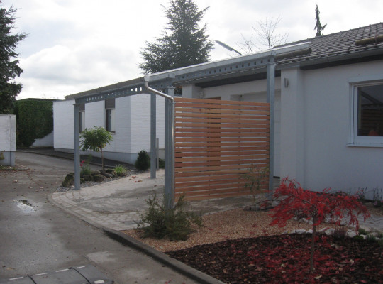 Referenz D-85560 Ebersberg, Carport, Pultdach, Acryl / Polycarbonat von Welcomp