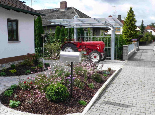 Referenz D-91056 Erlangen, Carport, Freitragend, Acryl / Polycarbonat von Welcomp