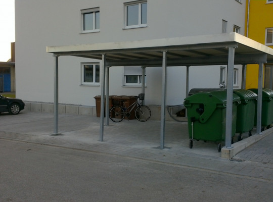 Referenz D-91781 Weißenburg, Mülltonnenhaus, Gründach, Gründach von Welcomp