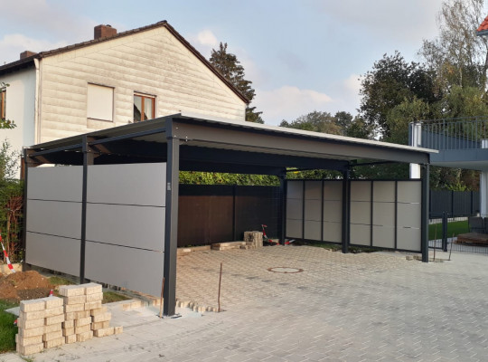 Referenz D-82152 Martinsried, Reihenanlage, Pultdach, Trapezblech, Pulverbeschichtung von Welcomp