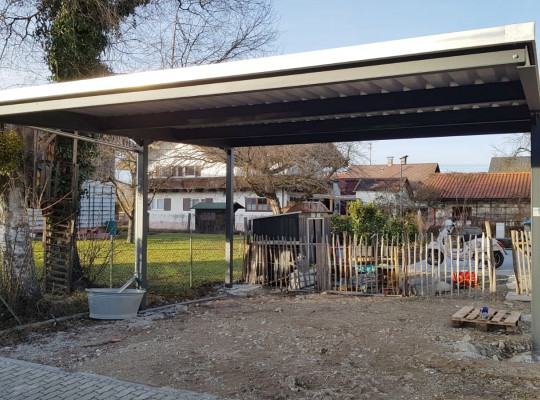 Referenz D-83109 Großkarolinenfeld, Carport, Pultdach, Trapezblech von Welcomp