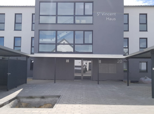 Referenz D-89537 Giengen, Überdachung, Pultdach, Trapezblech, Pulverbeschichtung von Welcomp