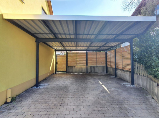Referenz D-93152 Nittendorf, Carport, Pultdach, Trapezblech, Pulverbeschichtung von Welcomp