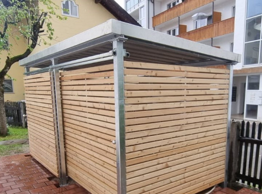 Referenz D-82467 Garmisch-Partenkirchen, Fahrradhaus, Pultdach, Trapezblech von Welcomp