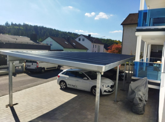 Referenz D-92660 Neustadt, Reihenanlage, Pultdach, Trapezblech von Welcomp