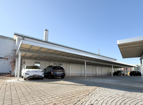 Referenz D-82538 Geretsried, Carport, Pultdach, Gründach von Welcomp