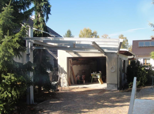 Referenz D-15566 Schöneiche, Carport, Freitragend, Acryl / Polycarbonat von Welcomp