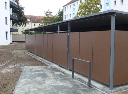 Referenz D-17489 Greifswald, Fahrradhaus, Pultdach, Trapezblech, HPL-Platte von Welcomp