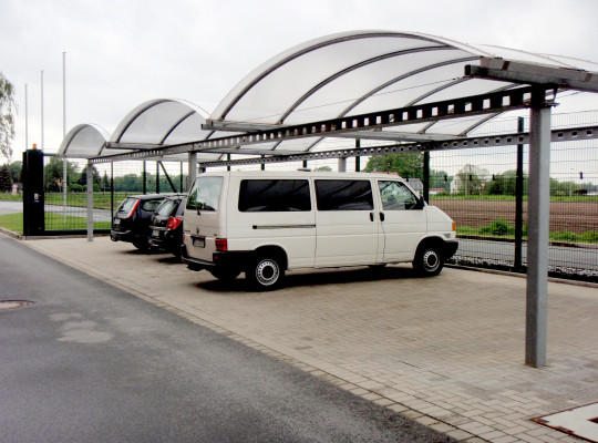 Referenz D-33649 Bielefeld, Carport, Bogendach, Acryl / Polycarbonat von Welcomp