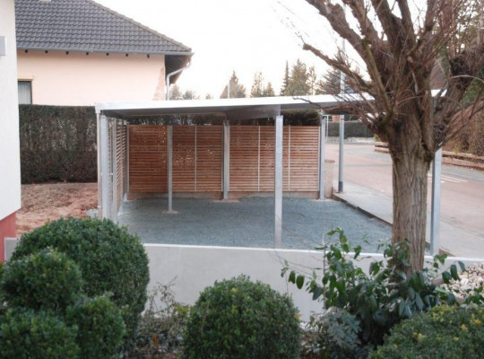 Referenz D-65597 Meinsfelden, Carport, Pultdach, Trapezblech, Holz von Welcomp