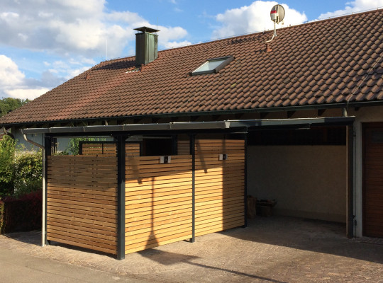 Referenz D-71032 Böblingen, Carport, Freitragend, Acryl / Polycarbonat, Holz, Pulverbeschichtung von Welcomp