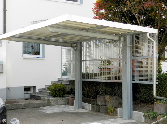 Referenz D-72655 Altdorf, Carport, Freitragend, Trapezblech, Lochblech von Welcomp