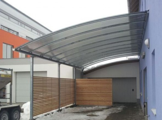 Referenz D-82290 Landsberied, Carport, Bogendach, Acryl / Polycarbonat, Holz von Welcomp