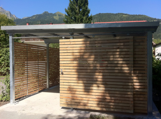 Referenz D-83735 Bayerischzell, Mülltonnenhaus, Pultdach, Trapezblech, Holz von Welcomp