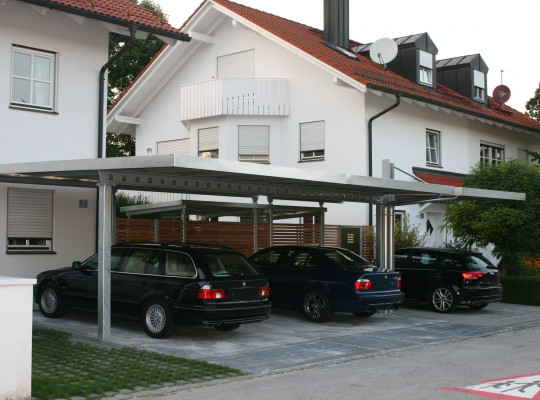Referenz D-85598 Baldham, Carport, Freitragend, Gründach, Holz von Welcomp
