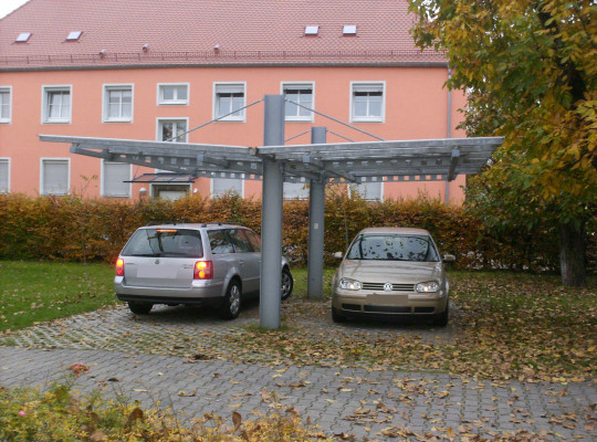 Referenz D-91301 Forchheim, Carport, Freitragend, Acryl / Polycarbonat von Welcomp