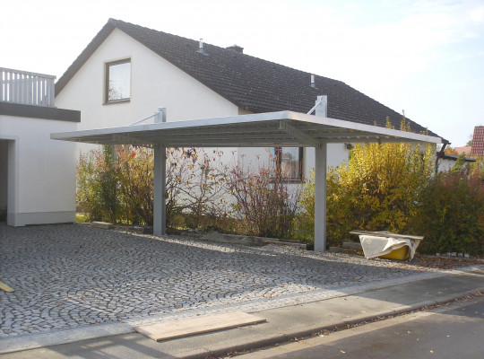 Referenz D-95503 Hummeltal, Carport, Freitragend, Trapezblech von Welcomp