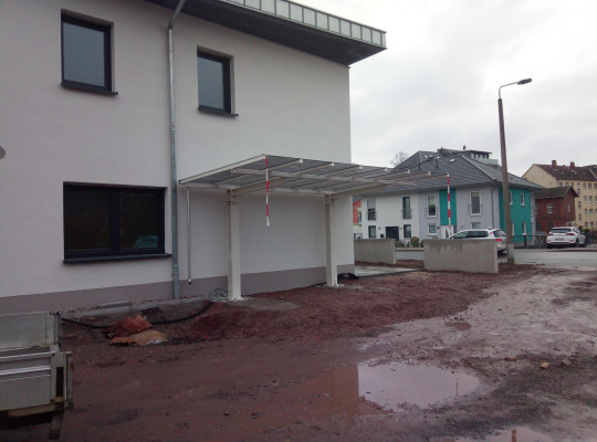 Referenz D-98666 Biberschlag, Carport, Freitragend, Glas, Pulverbeschichtung von Welcomp
